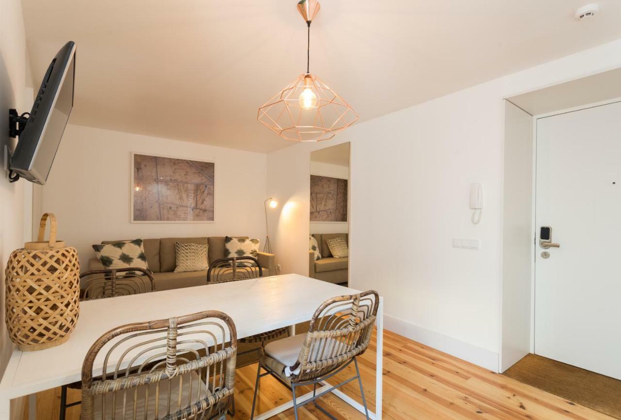 Chiado Cozy Apartments - By Lu Holidays Lisbon Exterior photo